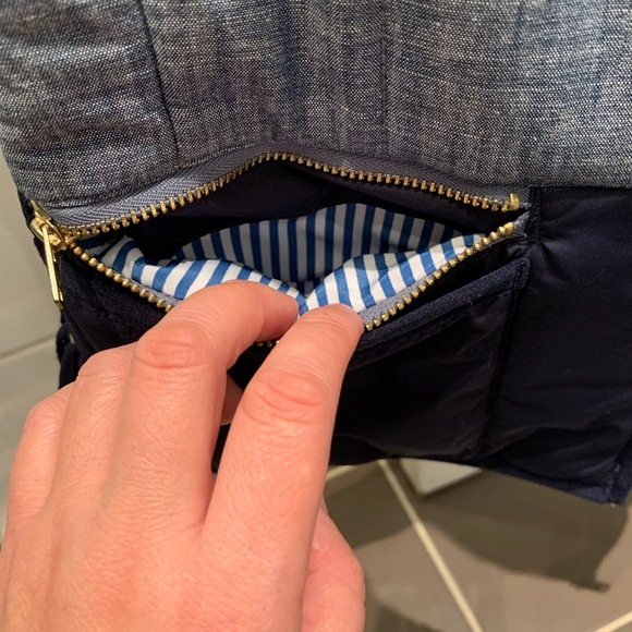 Tommy Hilfiger women’s puffer vest jacket - Picture 6 of 9